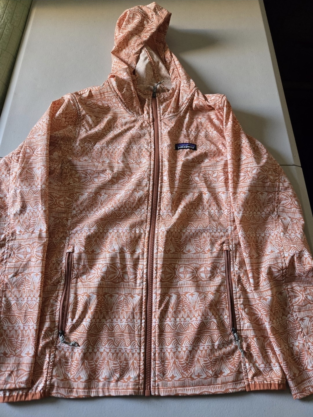 Patagonia Bajadas Windbreaker Hoody Size Small Geometric Orange Print